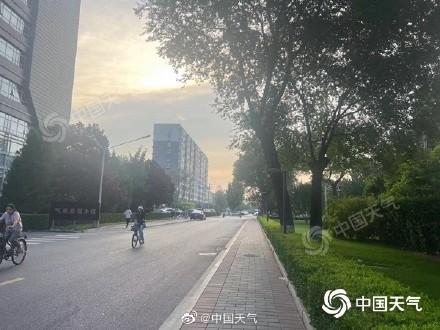 北京今天晴热在线明天阴有雷阵雨局地有大风和冰雹