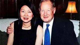 69岁英国亿万富追求中国女子多年，连生三娃，赠与她百万遗产