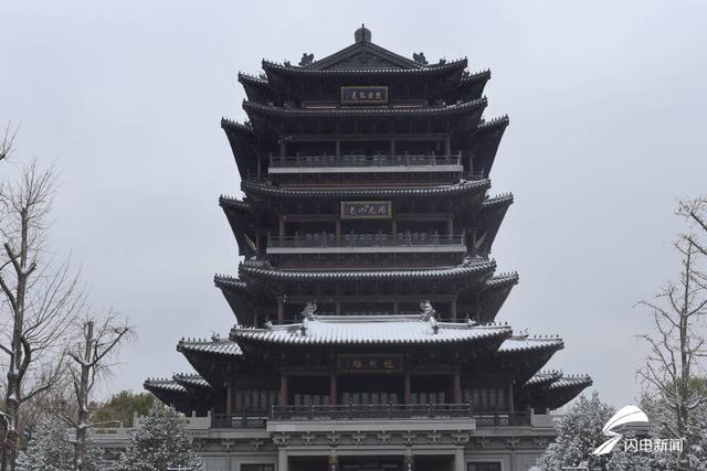 济南迎来大雪，一组航拍镜头带你领略雪中的趵突泉