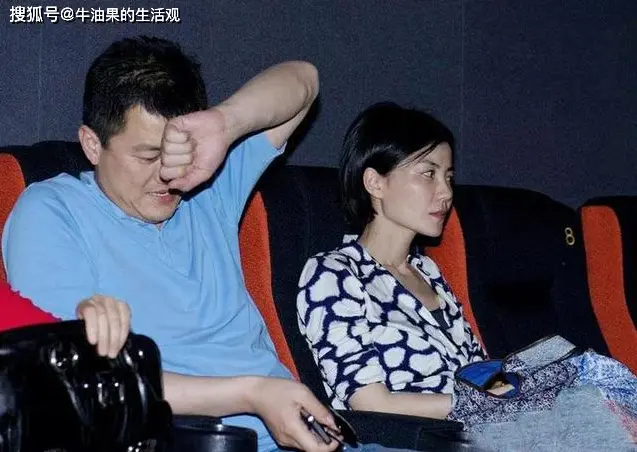 李亚鹏酒后直播哭穷，李湘前夫成榜一大哥，终于理解王菲为何离婚