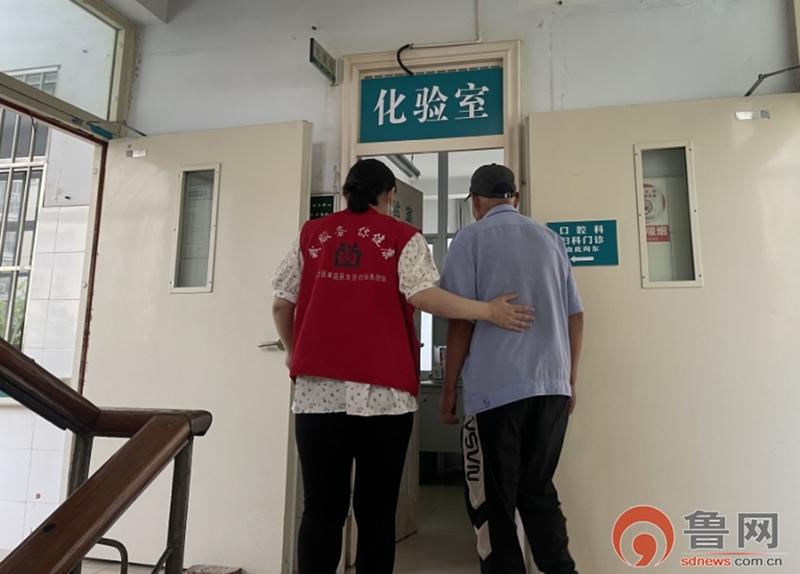 枣庄市薛城区兴仁社区卫生服务中心开展“红马甲”志愿服务