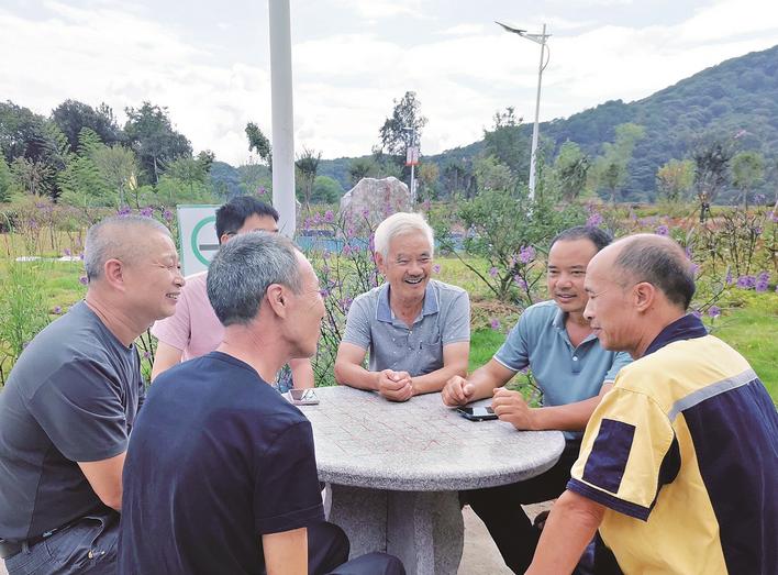 光荣之家传承厚德家风