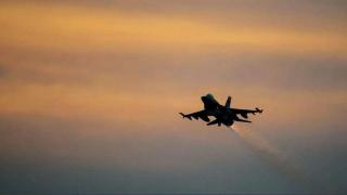 媒体：F-16战斗机向休伦湖上空目标发射的第一枚导弹并未击中