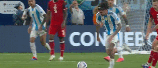 2-0！阿根廷淘汰加拿大晋级美洲杯决赛！梅西首球破荒 小蜘蛛破门