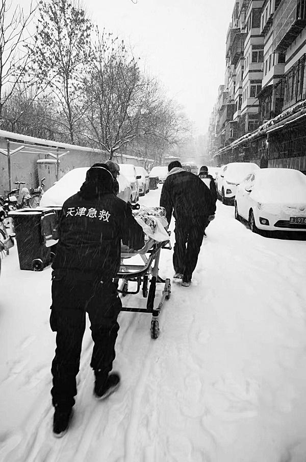 暴雪来袭，应急救治进行时