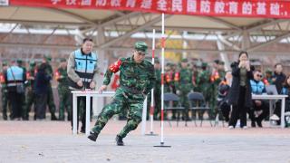 激发青年学生参军热情！北京市学生国防素养大赛举行