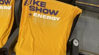 金色海洋！湖人新赛季主场揭幕战球迷T恤：湖人秀！