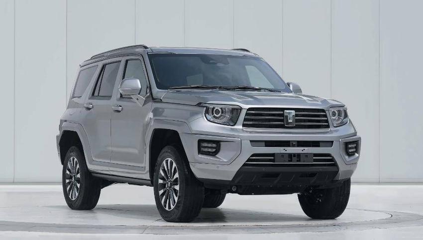 坦克700hi4-t正式开启交付，定位中大型越野SUV