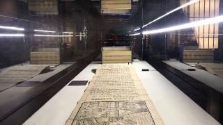 天津博物馆首次展出宋版《妙法莲华经》等古籍珍品
