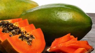 木瓜被誉为“百益之果”，能舒筋活络，和胃化湿