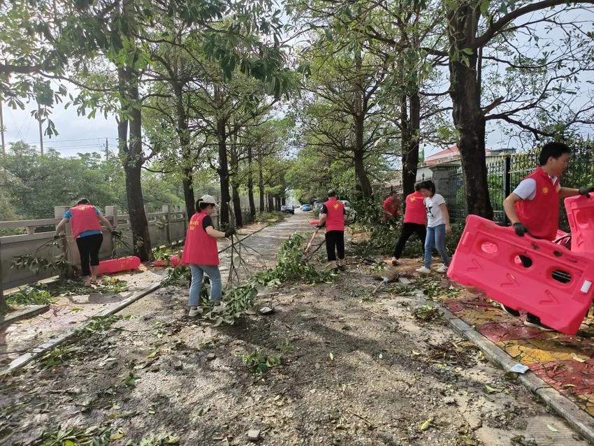 风雨无情 侨界有爱——泉州市侨联积极投身防抗台风和灾后恢复工作