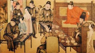 古代礼仪中以东为贵还是以南为尊？古人吃饭时的座位大有讲究