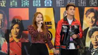 TVB两位中年歌手疑因出轨传闻被公司踢走，两人均已没合约在身