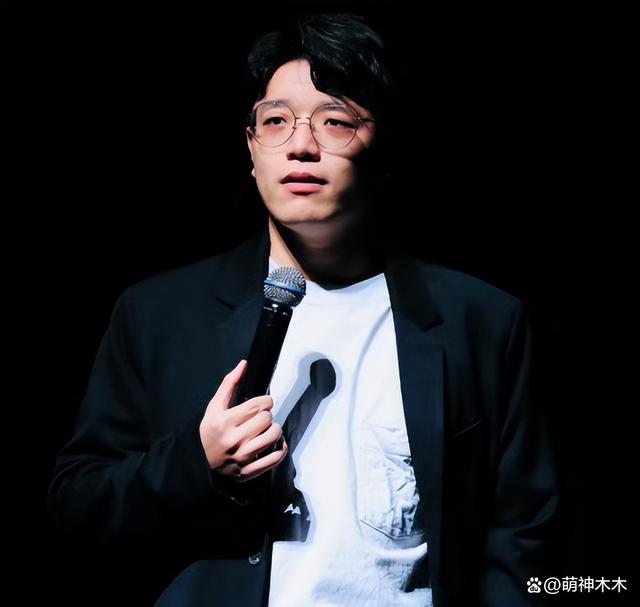 杨波发声称自己没事，宣布退网注销微博，网友怒斥大过年浪费警力