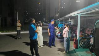 潍坊市政府消防安全委员会办公室组织开展电动自行车安全隐患集中夜查行动