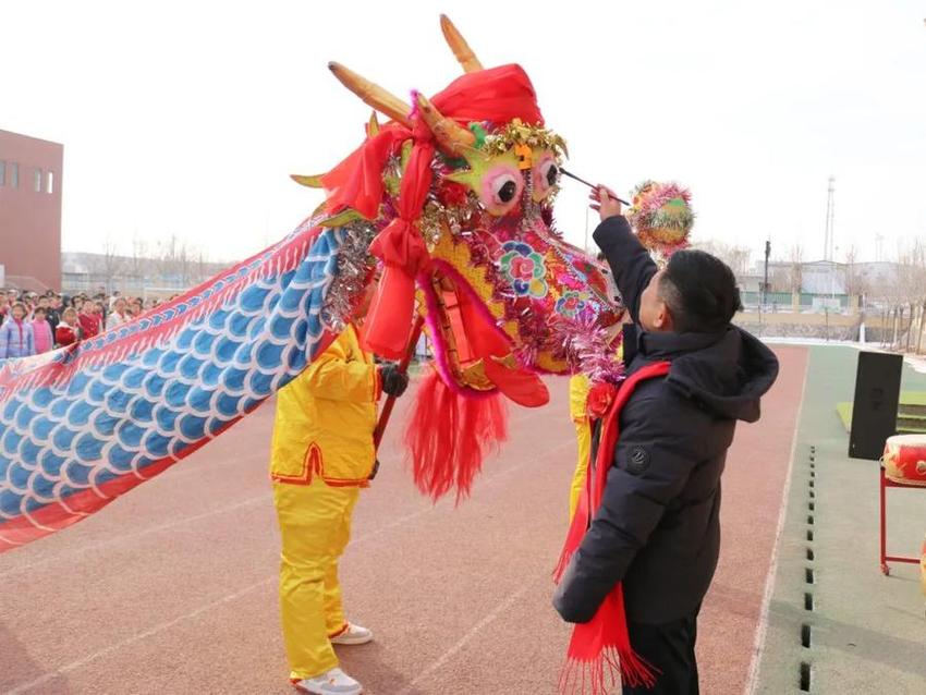 走进济南高新区黄金谷学校开学仪式