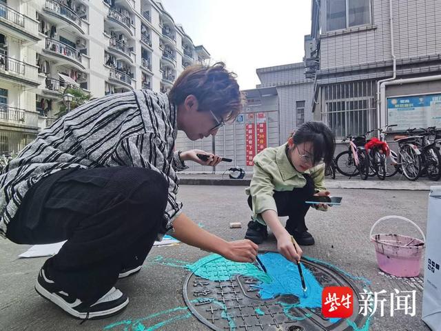 我为求知书院“井”上添花，井盖变“景”盖