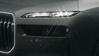 宝马x7将于2023年4月开始配备水晶日间行车灯