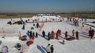 河北高碑店：冰雪运动激活寒冬健身热