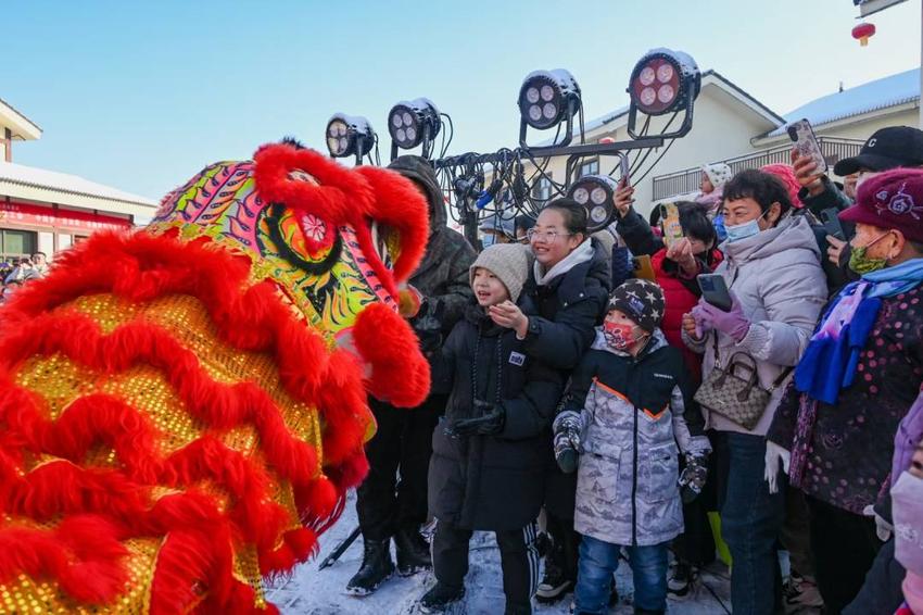 “中国牛乡”呼图壁县锦华牛街开街