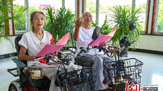 河北唐山：“轮椅诗人”续写新篇章