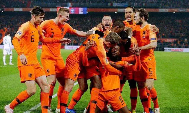 荷兰逆袭！英格兰1-1后遭打击，或无缘决赛