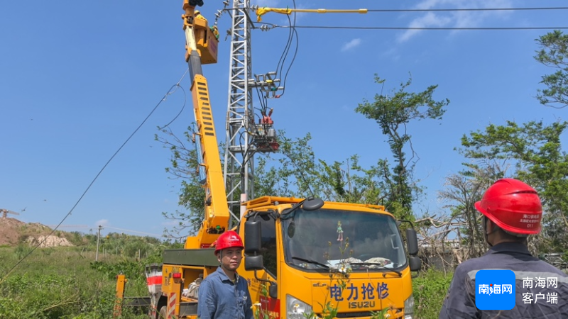 国庆我在岗 | 海口供电局电力员工郑学青：带电作业保障城市生产生活“不停电”