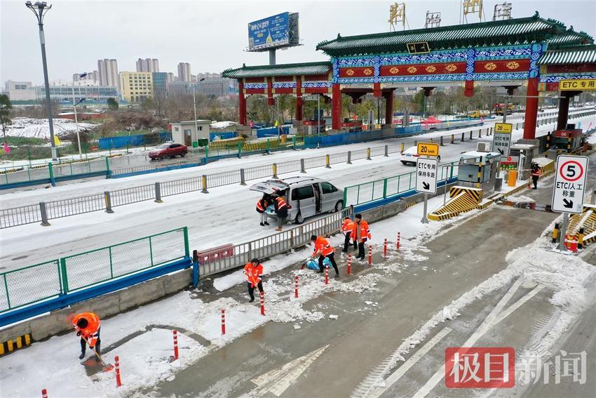 昼夜不停破冰除雪，湖北荆州市荆州区全力保障国省干线和城乡道路