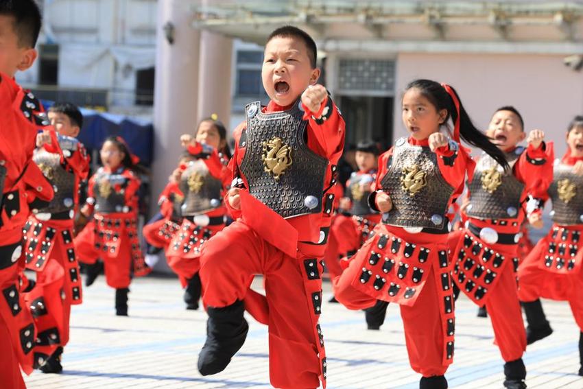 宁波观海卫：体验传统武术 展现奋发精神