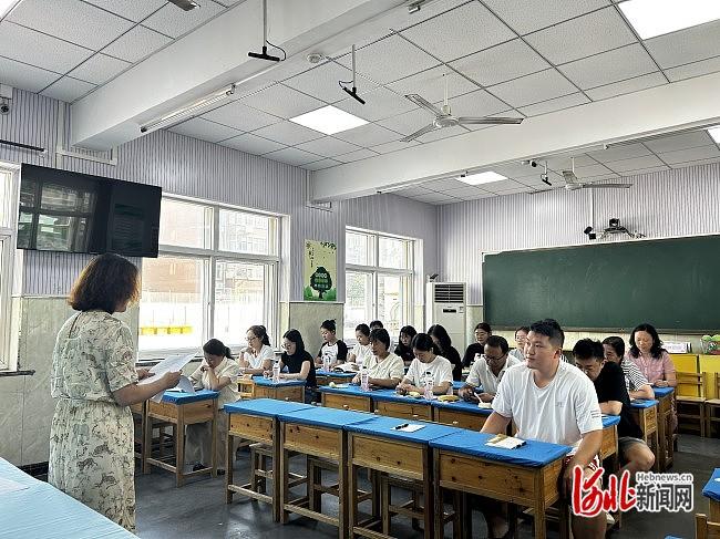 石家庄市玉村小学举行秋季开学活动