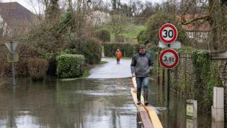 法国北部遭遇洪涝