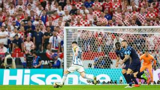 克罗地亚完败阿根廷！莫德里奇赛后不服气，炮轰主裁不该吹点球！