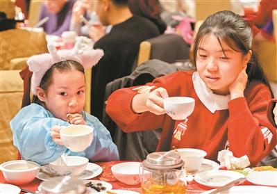 “有龙有米” 年夜饭好火爆！