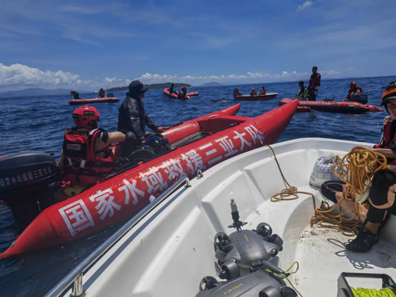 轻量化应急救援水下机器人应该怎么选？鳍源AI水下机器人