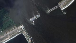 卡霍夫卡大坝被炸毁，可能是美国隐身轰炸机所为，想妖魔化俄罗斯
