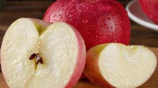 坚持每天吃一个煮熟的苹果，一段时间后“7个甜头”或会出现