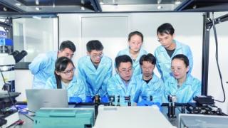 南京邮电大学李炳祥教授实现液晶物理效应的突破