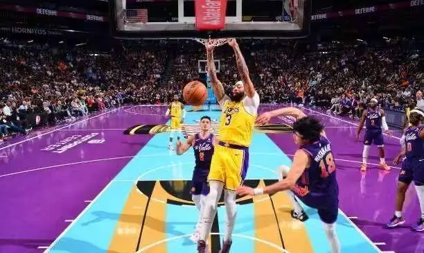 NBA季中赛14决赛：杜兰特仰天长啸，老詹霸气豪横，湖人血拼太阳