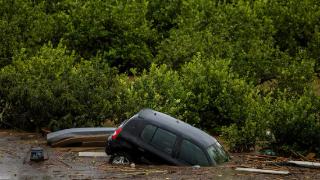 西班牙遭遇强降雨天气已致51人死亡，警方仍在继续寻找失踪人员