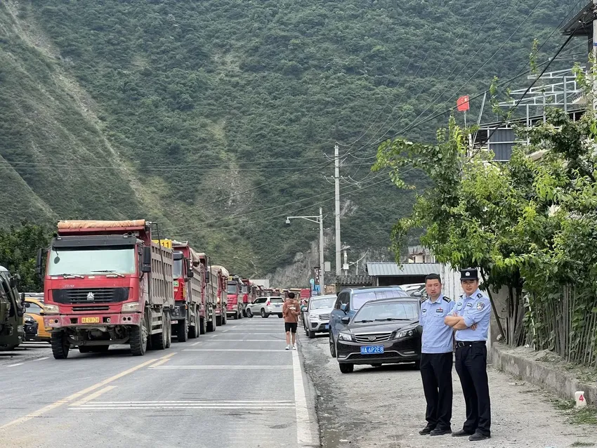 遭泥石流反复“洗劫”的汶川板子沟：生活被打乱又不断重启