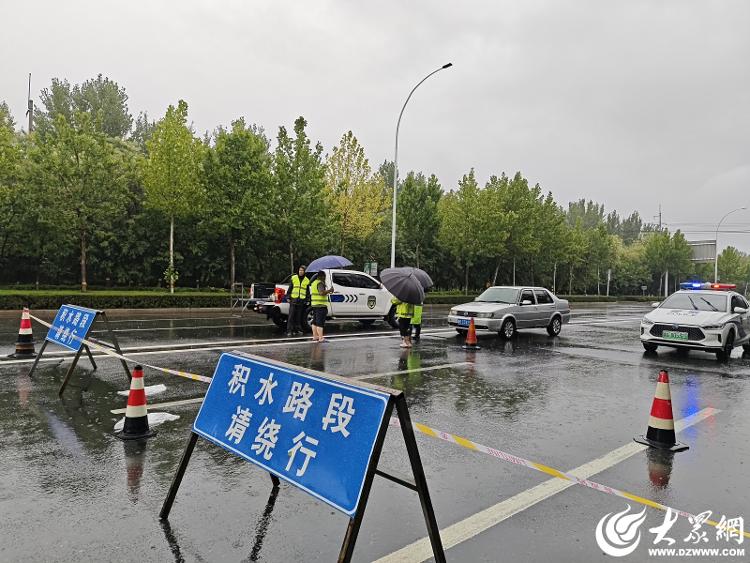 潍坊：以雨为令 闻汛而动 全市城管系统积极做好暴雨天气应对工作