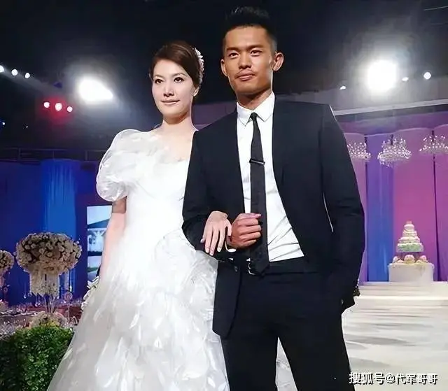 看似恩爱有加，实则貌合神离，这5对明星夫妻婚姻“一地鸡毛”