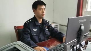 贾杰：警服里的“网红”