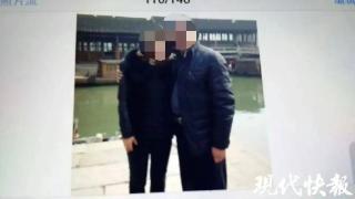 男子称举报妻子出轨副校长十年未果，聊天记录和照片曝光