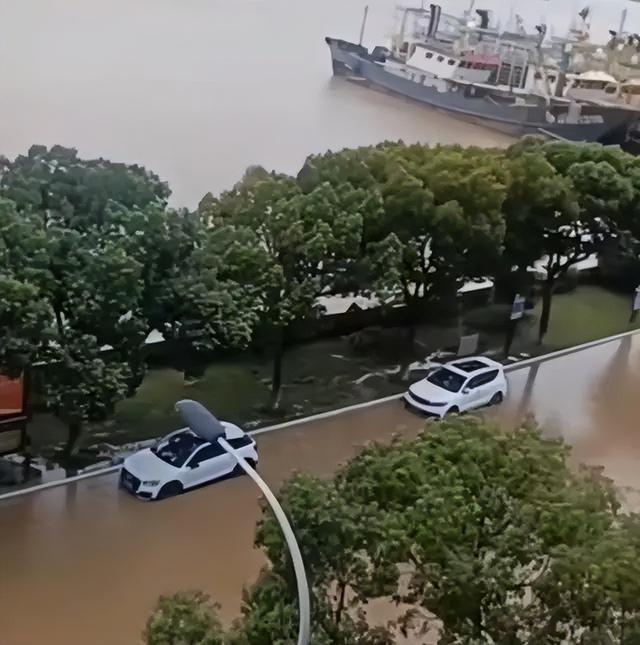 沿海多地突发海水倒灌！专家：与天文大潮有关，未来仍有可能发生