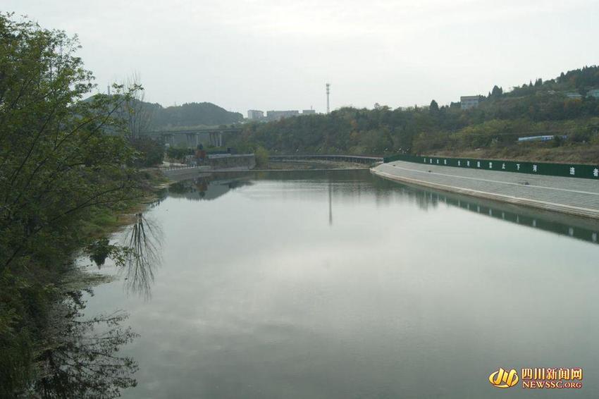 【环保世纪行】绵阳游仙：“三水共治”让芙蓉溪岸绿景美碧水长流