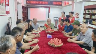 上凤凰坡社区开展退役军人座谈交流会