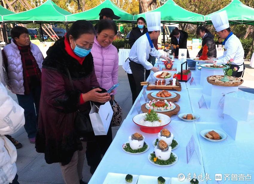 章丘大葱节厨师推出章丘大葱宴，山珍海味令人垂涎