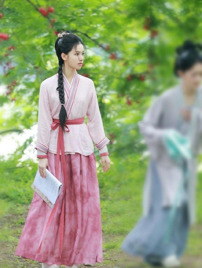 《惜花芷》开机路透和拍摄现场路透，张婧仪胡一天主演