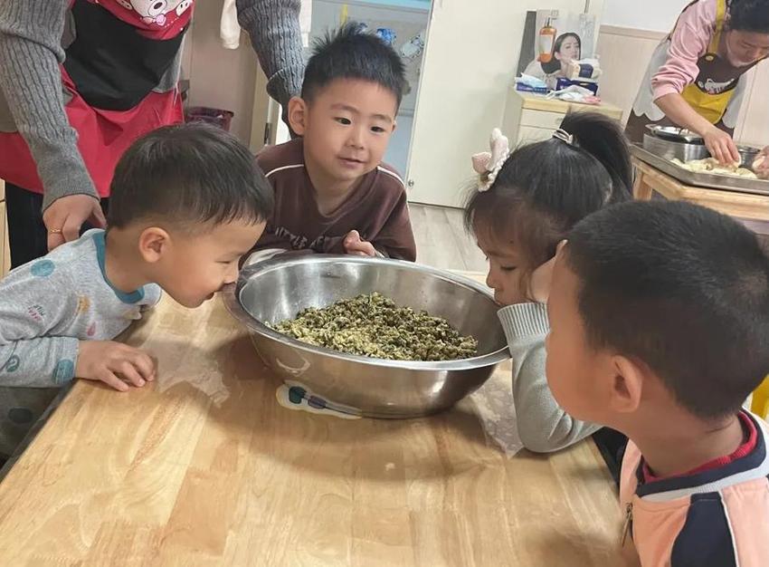 大众报业集团幼儿园举办二十四节气谷雨主题活动